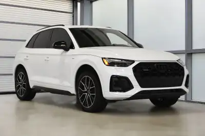 Traction intégrale Audi quattro / Apple Carplay + Android Auto / Navigation / Toit ouvrant panoramiq...
