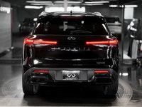 The 2024 INFINITI QX60 LUXE serves as the tech-forward sweet spot of the lineup, balancing premium u... (image 6)
