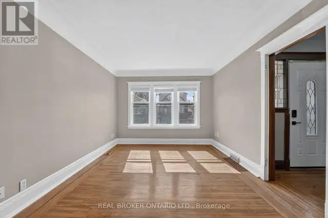 72 HOUGHTON AVENUE S Hamilton (Delta), Ontario in Houses for Sale in Hamilton - Image 8