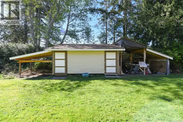 1804 Little River Rd Comox, British Columbia in Houses for Sale in Comox / Courtenay / Cumberland - Image 5