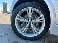 The advertised vehicle price is based on a promotional finance offer. Customers who purchase the veh... (image 8)