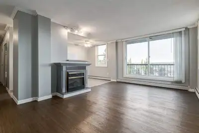 Amenities: Affordable Parking • Heat & Water Included • Quiet Building Suite & Building: Bachelor, o...