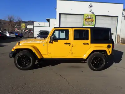 RUNS GREAT, VERY CLEAN, WE INSPECT OUR VEHICLES FOR YOUR SAFETY, DEALER #40070
