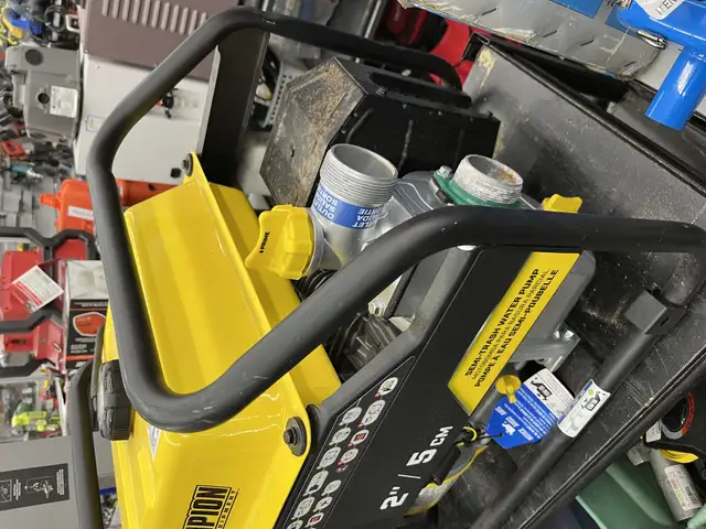 Champion Semi-Trash Water Pump in Power Tools in City of Toronto - Image 3