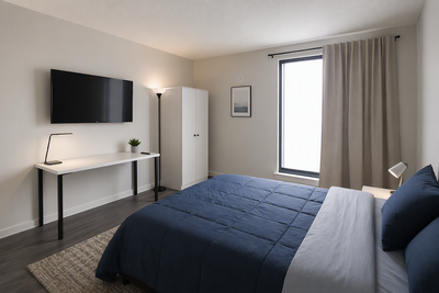 One room for rent in a three bedroom apartment. Flexible contract terms available (minimum 30 days)....