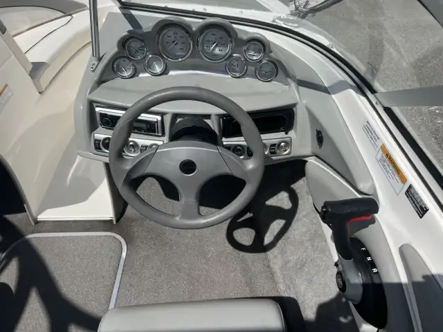 2012 Bayliner 185 in Powerboats & Motorboats in Saskatoon - Image 14