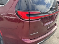 Check out this 2023 Chrysler Pacifica Touring L. Its Automatic transmission and Regular Unleaded V-6... (image 9)
