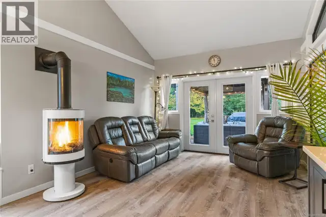 111 Engles Rd Campbell River, British Columbia in Houses for Sale in Campbell River - Image 15