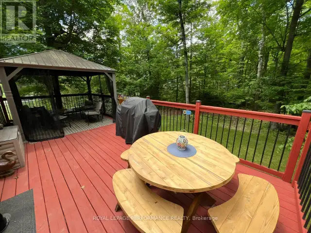 253 LACOURSE LANE Lanark Highlands, Ontario in Houses for Sale in Ottawa - Image 14
