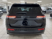 Rooted in decades of go-anywhere credibility, the 2023 Jeep Grand Cherokee Limited carries the brand... (image 4)