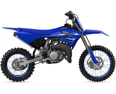 YAMAHA YZ85 2026 Conçue pour s’amuser. Conçue pour gagner. La célèbre YZ85 offre les caractéristique...