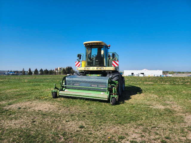 2010 Krone Big X 500 in Farming Equipment in St. Albert - Image 2