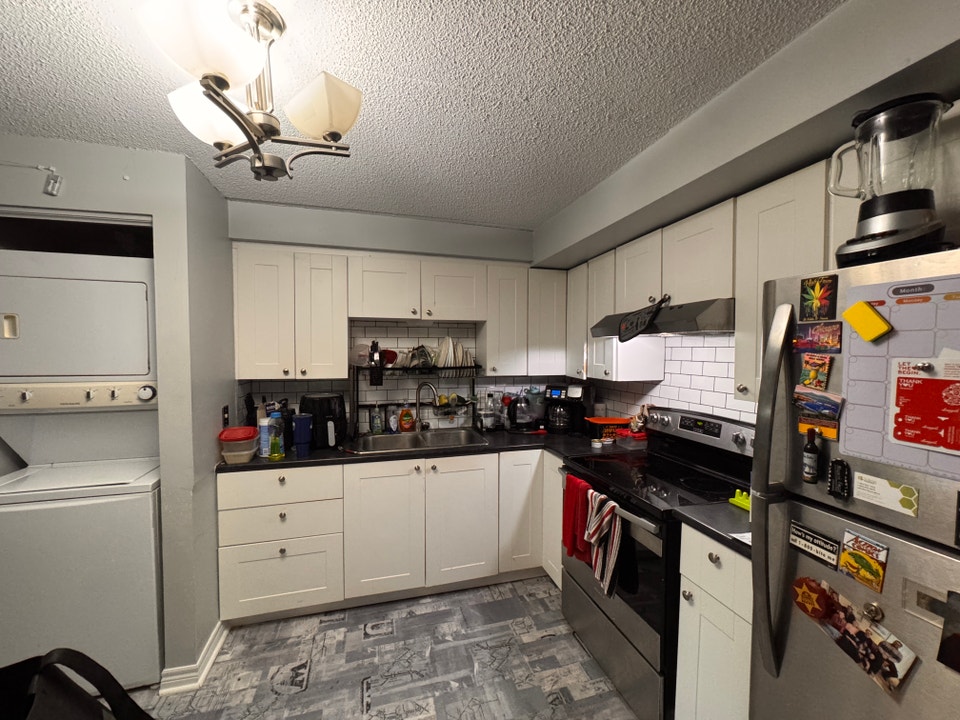 2 Bedroom Lower Unit in Forest Hill, Kitchener! (Unit 401) 2