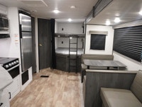 SALE PRICE: $32,800 **ASK US HOW TO RECEIVE A PRICE DISCOUNT WITH DEALER ARRANGED FINANCING O.A.C.**... (image 6)