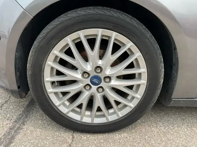 2013 Ford Focus Titanium Navigation Leather in Cars & Trucks in Oakville / Halton Region - Image 18