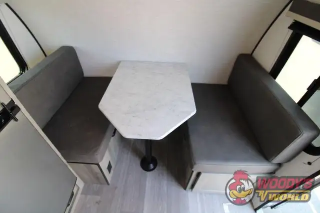 2027 SUNSET PARK RV SUNRAY 149 in Travel Trailers & Campers in Abbotsford - Image 16