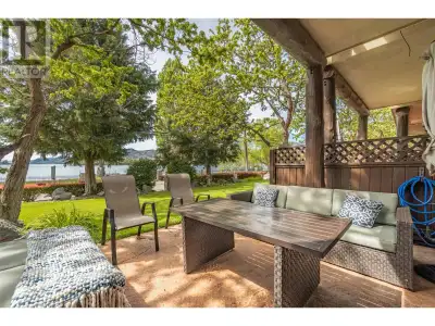 LAKEFRONT Townhome at Casa Del Mila Oro – Turn-Key & Rental-Ready! Welcome to Townhome 113, a spacio...