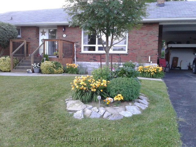 Inquire About This 3 Bdrm 2 Bth - Bridge/Hillcrescent in Houses for Sale in Peterborough