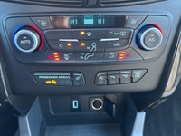 Titanium 4WD, Ultra Low Km's, Leather Heated p/Seats, Panoramic Roof, 2.0L, Navigation, Remote Start... (image 7)