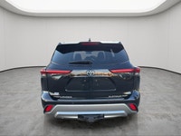 NAVIGATION, PANORAMIC ROOF, LEATHER SEATS, HEATED FRONT SEATS, ADAPTIVE CRUISE CONTROL This vehicle... (image 6)