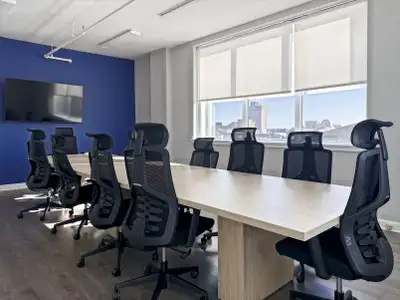 A fully serviced private office with 10 people, ready to use from day one. Work with focus and priva...
