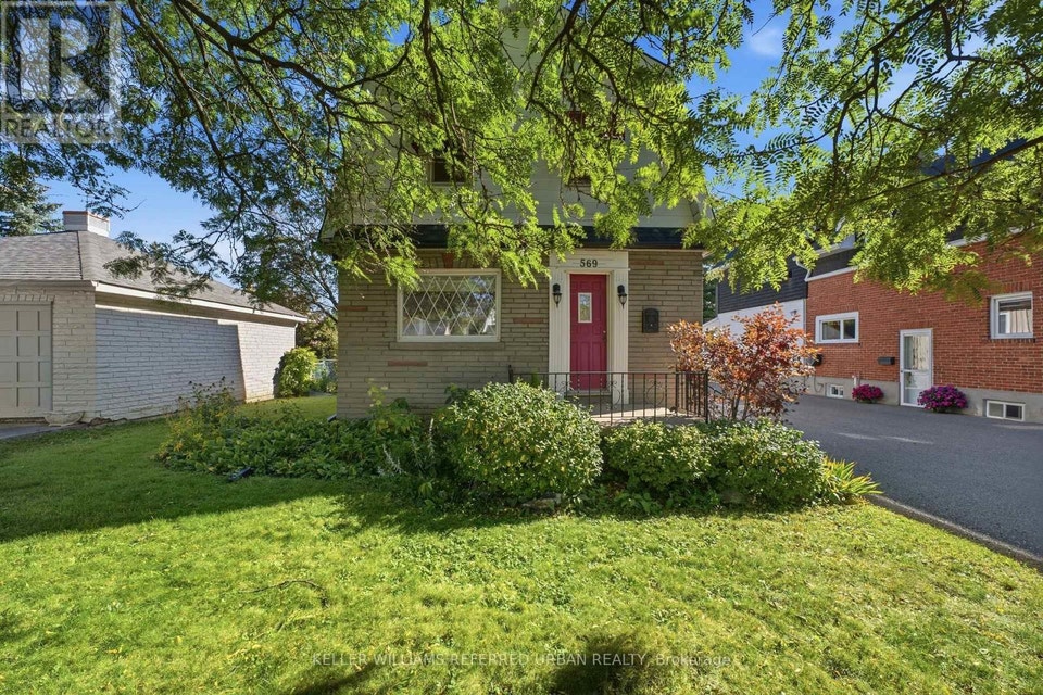 569 Masson Street Oshawa (O'Neill), Ontario, photo 2 of 40
