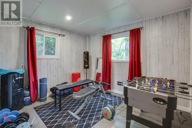 7575 BIDDULPH STREET Lambton Shores (Port Franks), Ontario in Houses for Sale in Grand Bend - Image 36