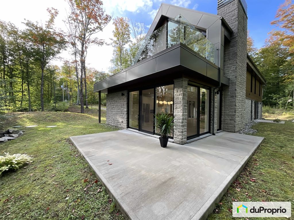 $1,375,000 - 2 Storey for sale in Eastman — photo 1