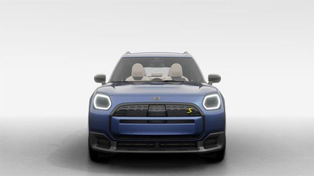 2025 MINI Countryman SE dans Autos et camions  à Laval/Rive Nord - Image 3