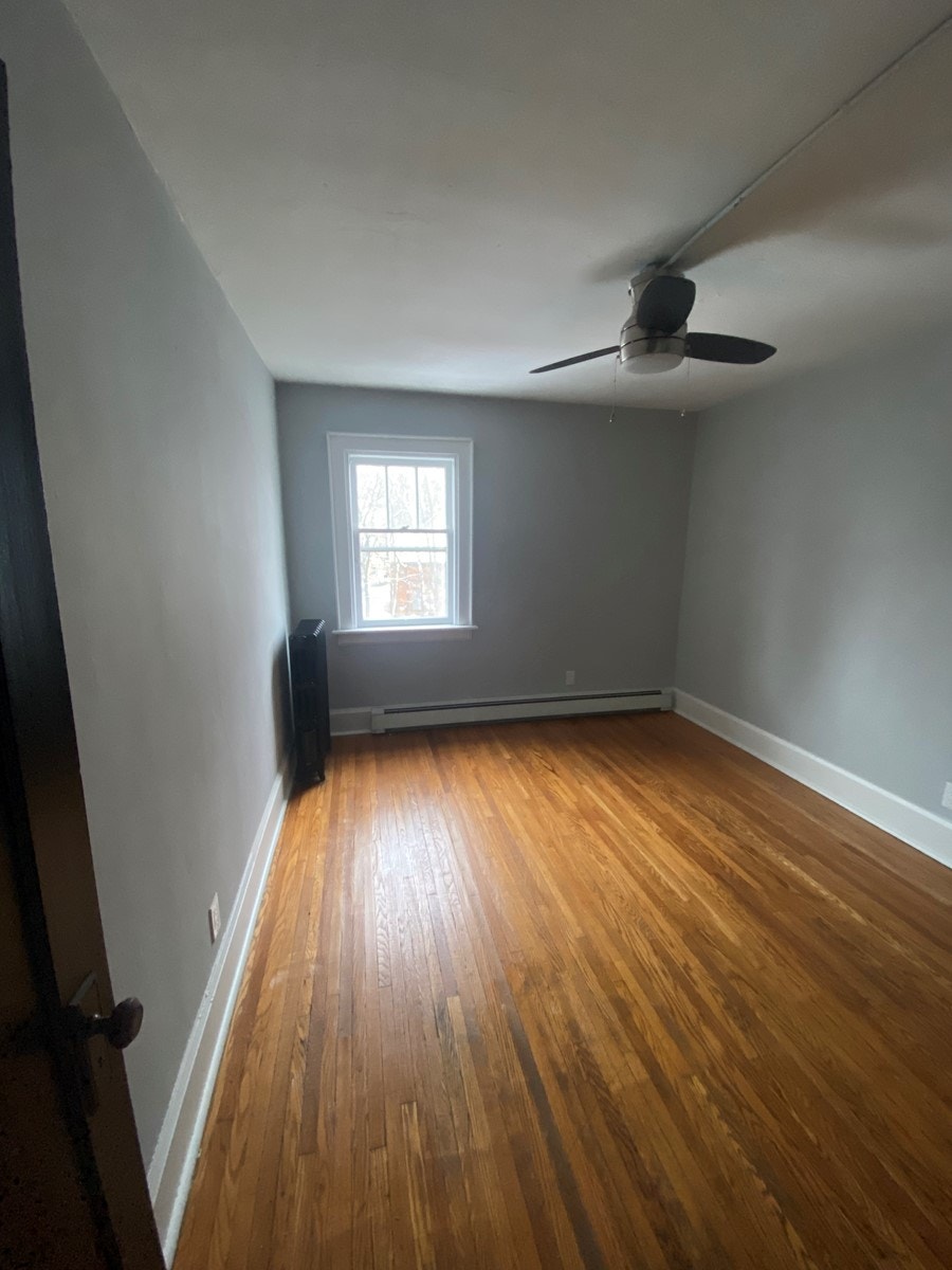 Bright & Renovated Townhouse Apartments in UPTOWN Waterloo! (Uni 5
