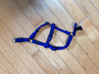Dog harness (size small)