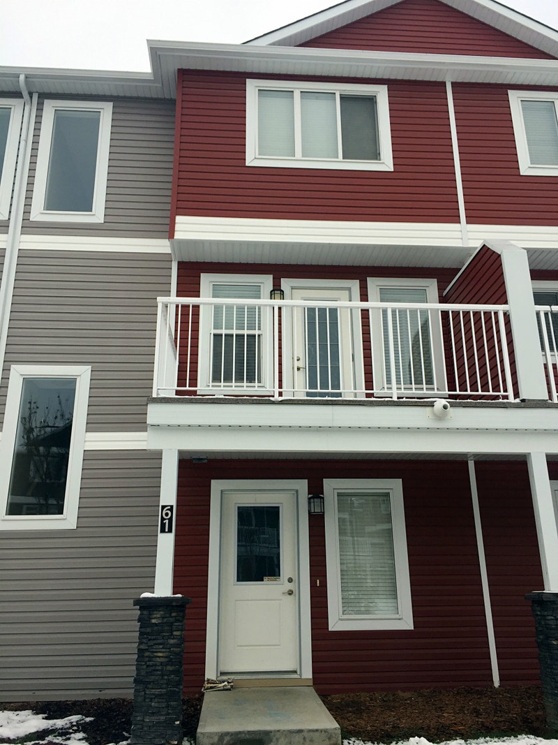 3 Bedrooms Double Attached Garage Townhouse in Rutherford Long Term Rentals Edmonton Kijiji