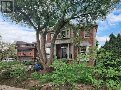 12 HARLOCK BOULEVARD Toronto (Clanton Park), Ontario