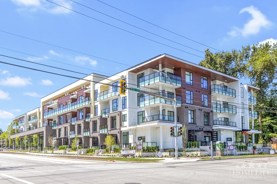 Brand New 1 Bed + Den, 1 Bath Condo for Rent at Viva in Surrey 2