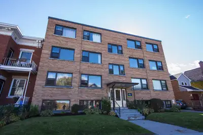 UNIT FEATURES:Beautiful recently renovated apartment (August 2018)Semi-basement with bright wndows i...