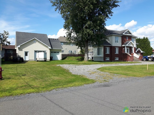 $350,000 - Residential Lot for sale in Carignan — photo 1