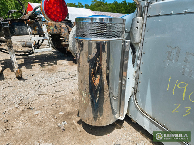 2009 Peterbilt 388 LH Air Breather - Stock#: PT-0832-20 in Heavy Equipment Parts & Accessories in Hamilton - Image 3
