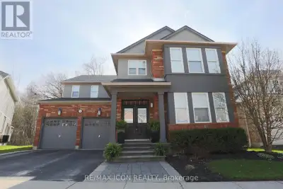 Stunning fully finished home in desirable Galt North, backing onto greenspace with a walkout basemen...