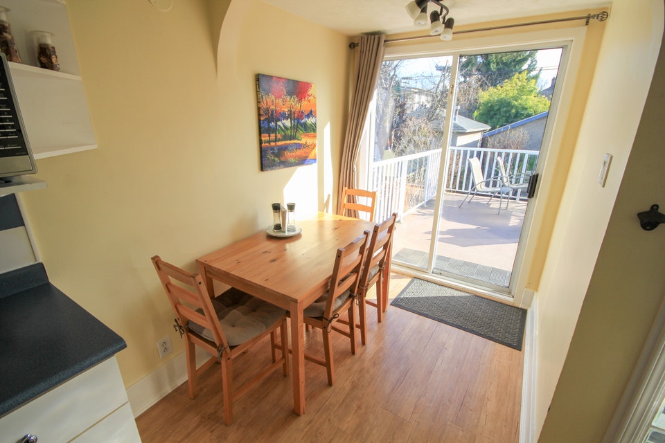 Main Street 2 bedroom house across from park with large deck/ ya 5