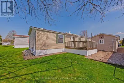 Welcome to 5A Stewart St. in Strathroy, located in the highly sought-after community of Twin Elm Est...