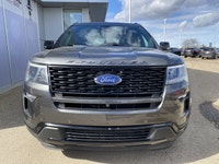 CLEAN CARFAX, Heated and Cooled Front Seats, PANORAMIC SUNROOF, Ambient Lighting, Front and Rear Par... (image 6)