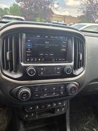 Chevrolet Colorado * Z71 * V6 * Crew Cab * Financement à partir de 4,99% * Automatique * Climatisati... (image 6)