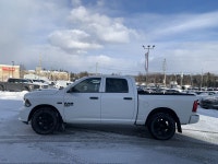 Aluminum Wheels, Fog Lamps, Rear Camera, Cruise Control, Air Conditioning! Get the job done right wi... (image 1)