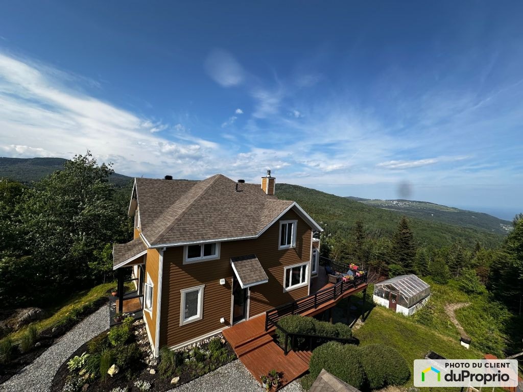 $819,000 - 2 Storey for sale in Les Eboulements — photo 1