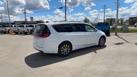 This Dealership Demo 2024 Chrysler Pacifica Hybrid Pinnacle 2WD has the 3.6L Pentastar Vvt V6 Hybrid... (image 4)