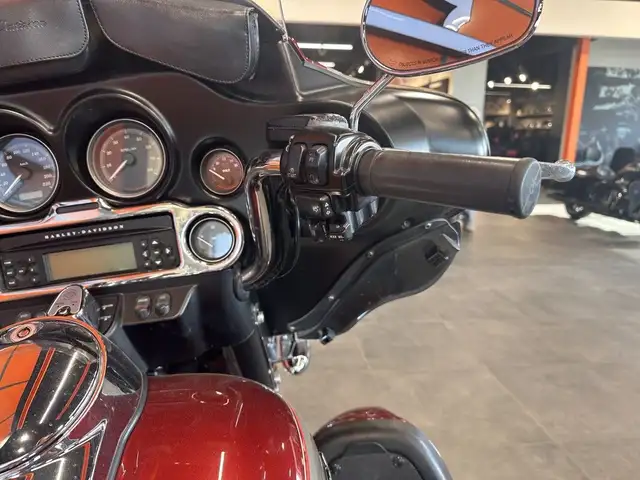 2009 Harley-Davidson Electra Glide Ultra Classic in Street, Cruisers & Choppers in Grande Prairie - Image 10