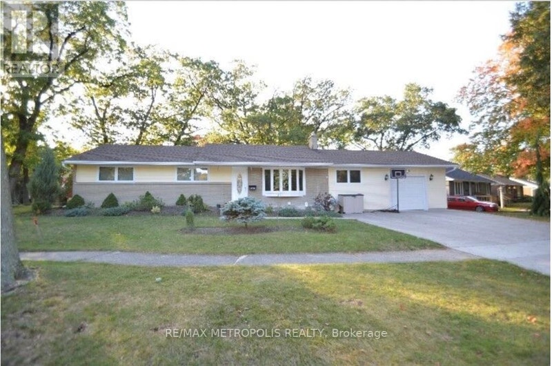 1251 KIM ST Sarnia, Ontario Houses for Sale Sarnia Kijiji