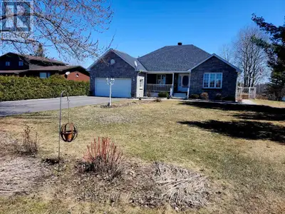 The waterfront dream home, you did not know you wanted. Steps to the Ottawa River with a house that...