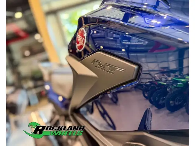 2025 Honda NT1100 DCT ABS in Sport Touring in Ottawa - Image 12