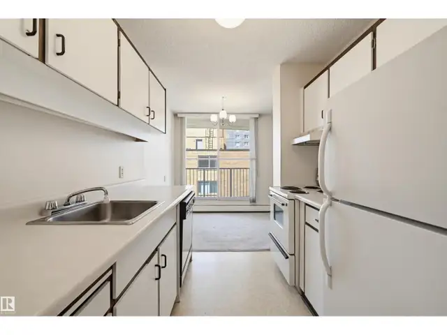 #701 12141 JASPER AV NW Edmonton, Alberta in Condos for Sale in Edmonton - Image 11